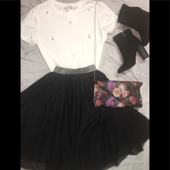 NWT Black Tulle Skirt Midi w/ Metallic Waistband - Picture 4 of 8